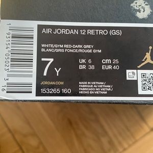 Jordan, sz 7 (big boy), white/gym red/ grey